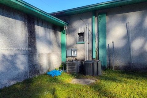 Купить виллу или дом в Джэксонвилл, Флорида № 1991979 - фото 17