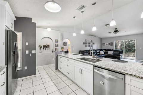 House in Orlando, Florida 3 bedrooms, 117.8 sq.m. № 1778333 - photo 12