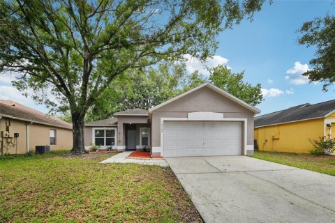 House in Orlando, Florida 3 bedrooms, 117.8 sq.m. № 1778333 - photo 1