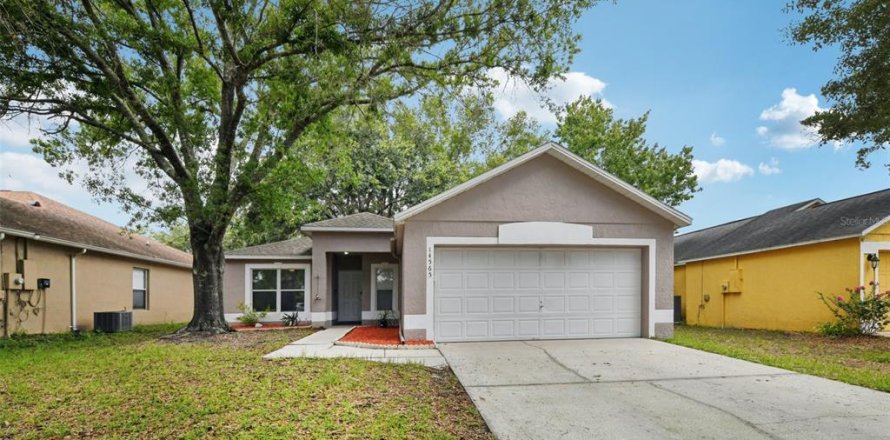 House in Orlando, Florida 3 bedrooms, 117.8 sq.m. № 1778333