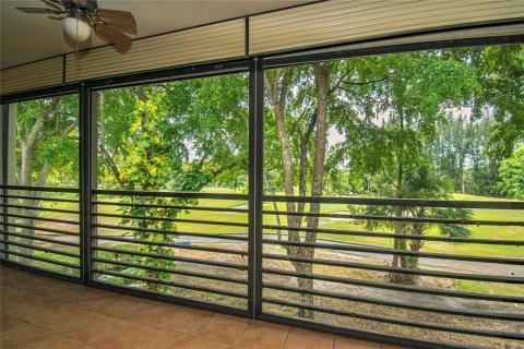 Condominio en venta en Tamarac, Florida, 2 dormitorios, 96.62 m2 № 2189147 - foto 18