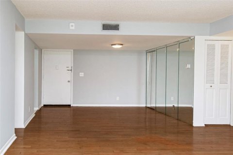 Condominio en venta en Tamarac, Florida, 2 dormitorios, 96.62 m2 № 2189147 - foto 10