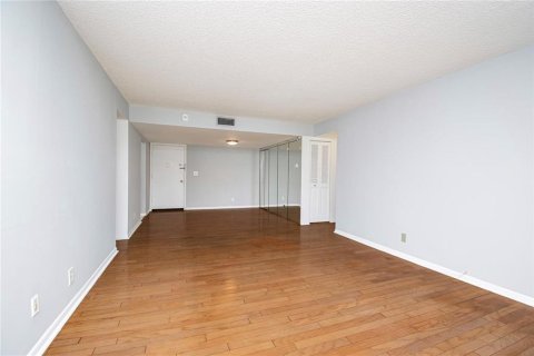 Condominio en venta en Tamarac, Florida, 2 dormitorios, 96.62 m2 № 2189147 - foto 9