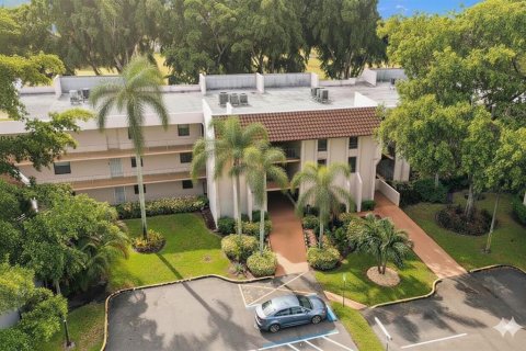Condominio en venta en Tamarac, Florida, 2 dormitorios, 96.62 m2 № 2189147 - foto 2