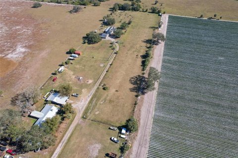 Terreno en venta en Dover, Florida № 1904596 - foto 1