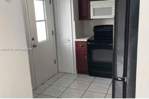 Copropriété à louer à Miami, Floride: 1 chambre, 83.43 m2 № 2170750 - photo 7