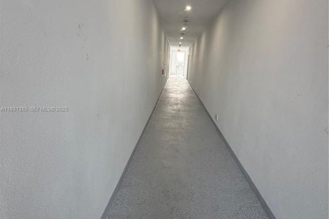 Appartement à louer à Hialeah, Floride: 2 chambres, 80.36 m2 № 1990309 - photo 11