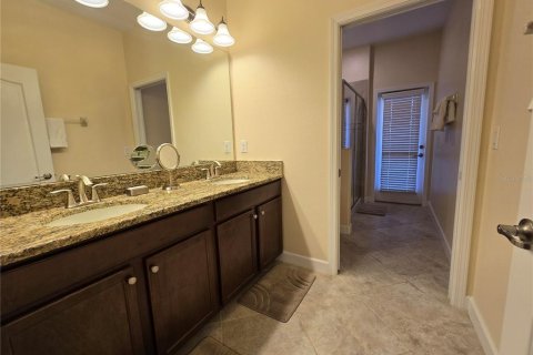 House in Davenport, Florida 5 bedrooms, 264.03 sq.m. № 1564844 - photo 19