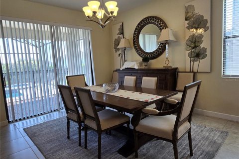 House in Davenport, Florida 5 bedrooms, 264.03 sq.m. № 1564844 - photo 12