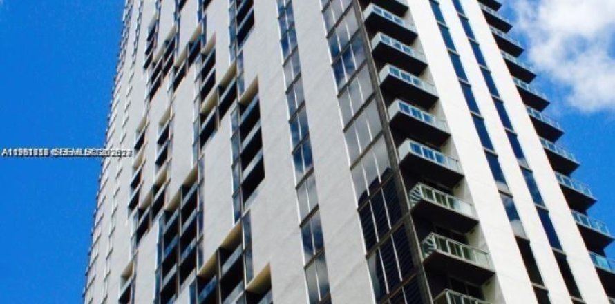 Кондоминиум с 1 спальней в Майами, Флорида № 2024517