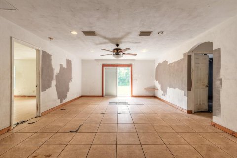 House in New Smyrna Beach, Florida 3 bedrooms, 178.28 sq.m. № 1854371 - photo 4