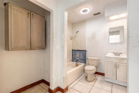 House in New Smyrna Beach, Florida 3 bedrooms, 178.28 sq.m. № 1854371 - photo 11