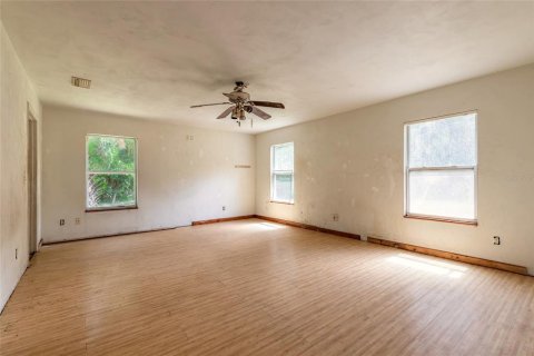 House in New Smyrna Beach, Florida 3 bedrooms, 178.28 sq.m. № 1854371 - photo 10