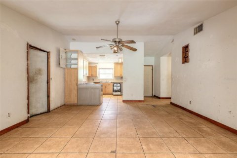 House in New Smyrna Beach, Florida 3 bedrooms, 178.28 sq.m. № 1854371 - photo 2