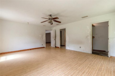 House in New Smyrna Beach, Florida 3 bedrooms, 178.28 sq.m. № 1854371 - photo 9