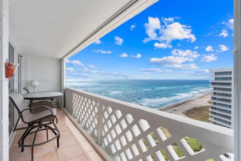 Condo in Boca Raton, Florida, 2 bedrooms  № 1868385 - photo 21