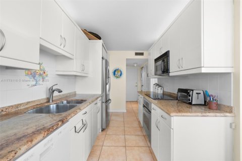 Condo in Boca Raton, Florida, 2 bedrooms  № 1868385 - photo 5