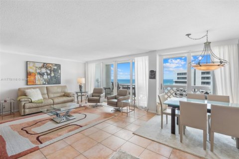 Condo in Boca Raton, Florida, 2 bedrooms  № 1868385 - photo 11