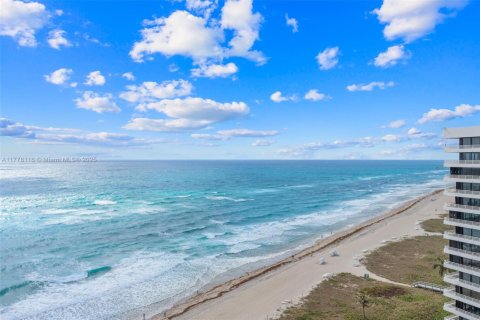 Condo in Boca Raton, Florida, 2 bedrooms  № 1868385 - photo 23