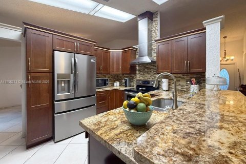 House in Sunrise, Florida 3 bedrooms, 164.9 sq.m. № 1882585 - photo 26
