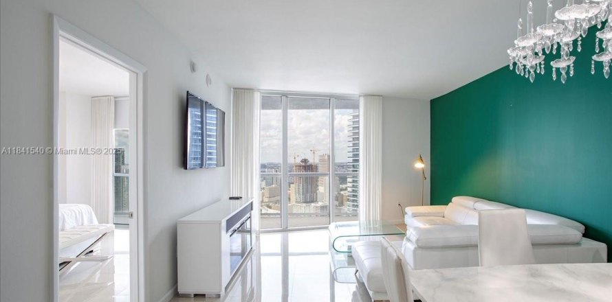 Condo in Miami, Florida, 1 bedroom № 1888806