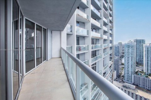 Condo in Miami, Florida, 1 bedroom  № 1888806 - photo 6