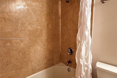 Condo in Fort Lauderdale, Florida, 3 bedrooms  № 1763101 - photo 17