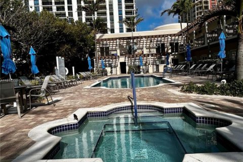 Condo in Fort Lauderdale, Florida, 3 bedrooms  № 1763101 - photo 4