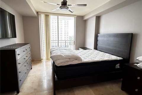 Condo in Fort Lauderdale, Florida, 3 bedrooms  № 1763101 - photo 19