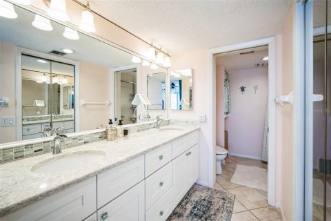 Condo in Palmetto, Florida, 2 bedrooms  № 1527859 - photo 14