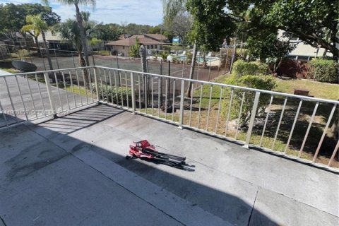 Touwnhouse à vendre à Pompano Beach, Floride: 2 chambres, 97.92 m2 № 2021862 - photo 23