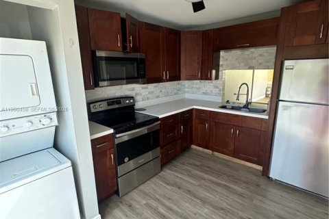 Touwnhouse à vendre à Pompano Beach, Floride: 2 chambres, 97.92 m2 № 2021862 - photo 5