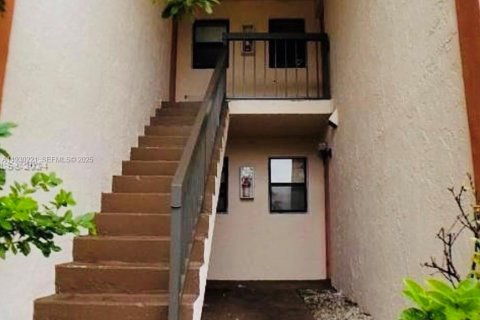 Снять в аренду кондоминиум в Майами, Флорида 2 спальни, 90.12м2, № 1989025 - фото 11