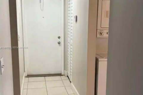 Снять в аренду кондоминиум в Майами, Флорида 2 спальни, 90.12м2, № 1989025 - фото 13