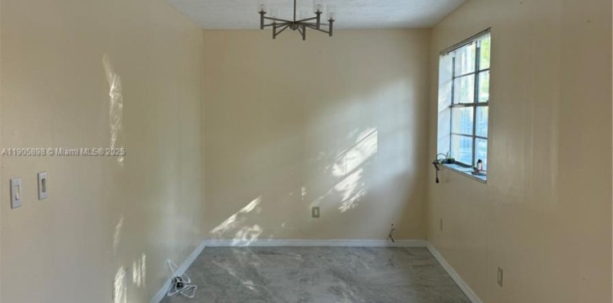 Appartement à Miami, Floride 2 chambres, 311.04 m2 № 1957034