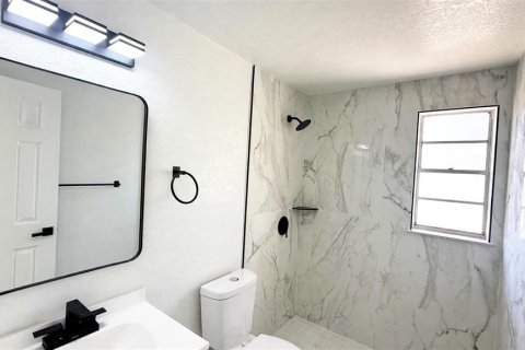 Villa ou maison à vendre à Tampa, Floride: 4 chambres, 136.75 m2 № 2429345 - photo 9