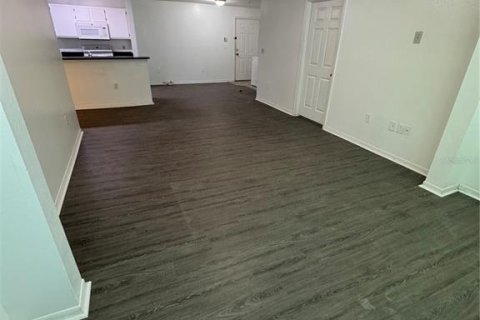 Condo in Orlando, Florida, 3 bedrooms  № 1885467 - photo 17
