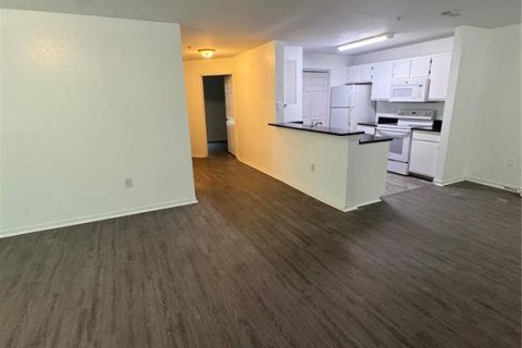 Condo in Orlando, Florida, 3 bedrooms  № 1885467 - photo 18