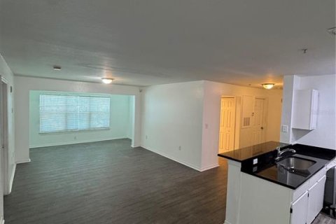 Condo in Orlando, Florida, 3 bedrooms  № 1885467 - photo 4