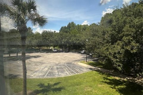 Condo in Orlando, Florida, 3 bedrooms  № 1885467 - photo 13