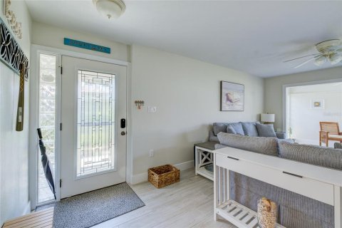 Villa ou maison à vendre à Sarasota, Floride: 2 chambres, 108.23 m2 № 2228211 - photo 8