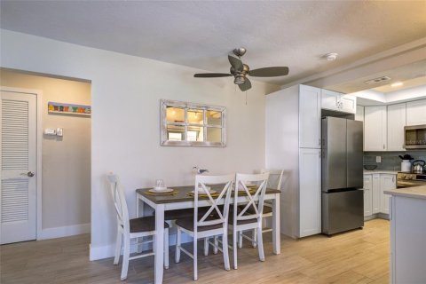 Villa ou maison à vendre à Sarasota, Floride: 2 chambres, 108.23 m2 № 2228211 - photo 10