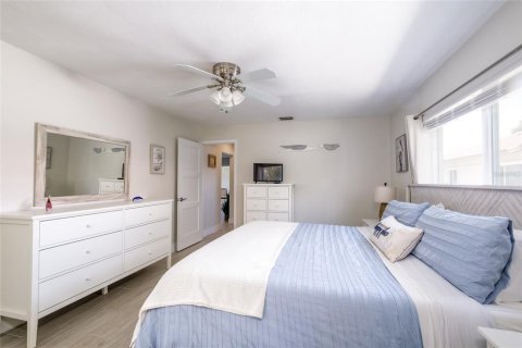 Villa ou maison à vendre à Sarasota, Floride: 2 chambres, 108.23 m2 № 2228211 - photo 24