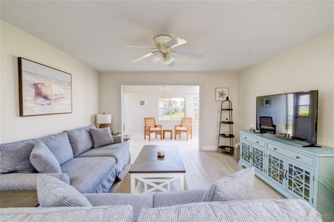 Villa ou maison à vendre à Sarasota, Floride: 2 chambres, 108.23 m2 № 2228211 - photo 19