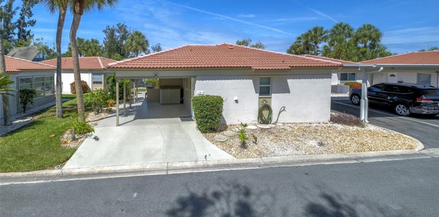 Villa ou maison à Sarasota, Floride 2 chambres, 108.23 m2 № 2228211