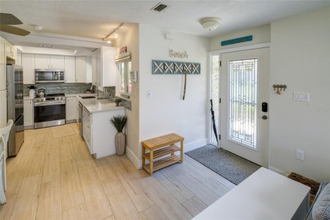 Villa ou maison à vendre à Sarasota, Floride: 2 chambres, 108.23 m2 № 2228211 - photo 9