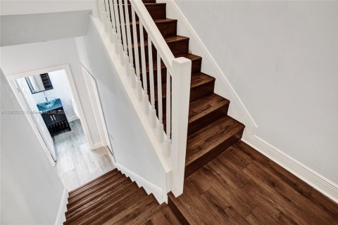 Touwnhouse à vendre à Lake Worth, Floride: 3 chambres, 155.89 m2 № 1955283 - photo 25