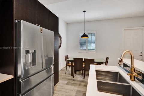 Touwnhouse à vendre à Lake Worth, Floride: 3 chambres, 155.89 m2 № 1955283 - photo 19