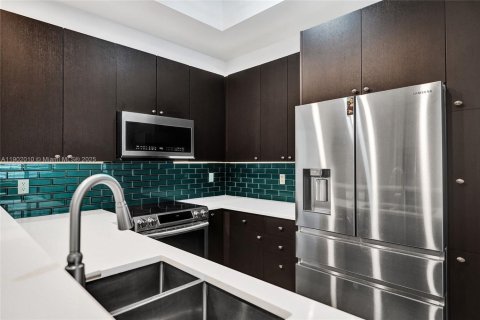 Touwnhouse à vendre à Lake Worth, Floride: 3 chambres, 155.89 m2 № 1955283 - photo 15