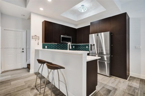 Touwnhouse à vendre à Lake Worth, Floride: 3 chambres, 155.89 m2 № 1955283 - photo 14